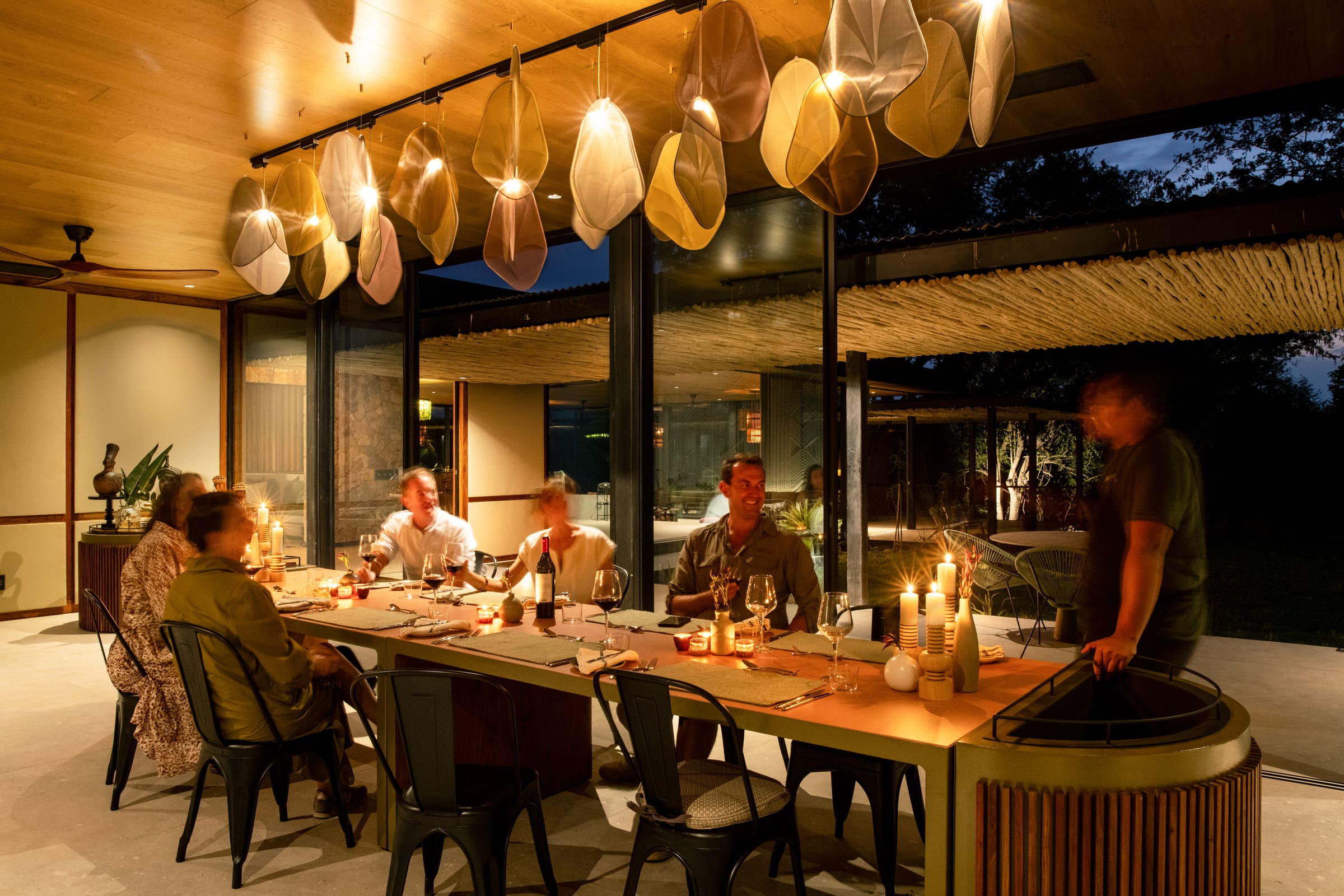 Romantic bush dining experiences, Gourmet dining for honeymooners and families, Couples’ culinary safari adventures, Bush breakfast